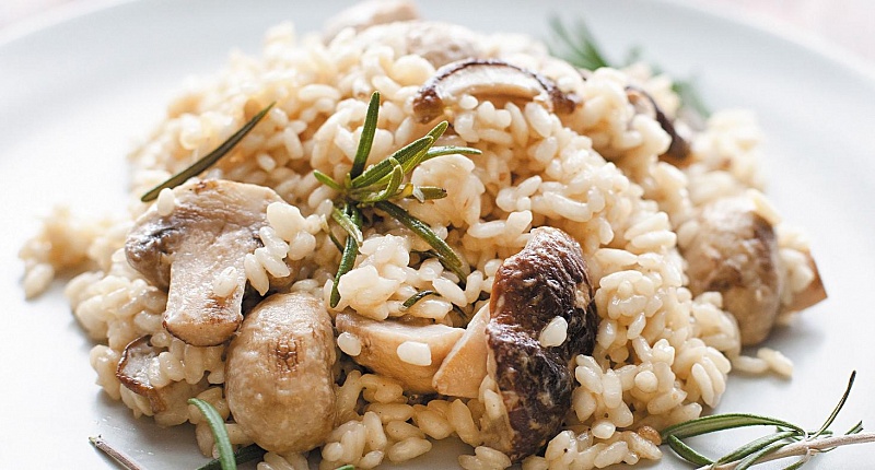 Risotto with mushrooms and Setra chicken fillet